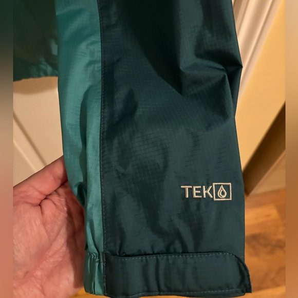 LL Bean rain jacket - Picture 4 of 4